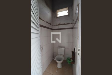 Casa à venda com 1400m², 3 quartos e 5 vagasBanheiro de Serviço