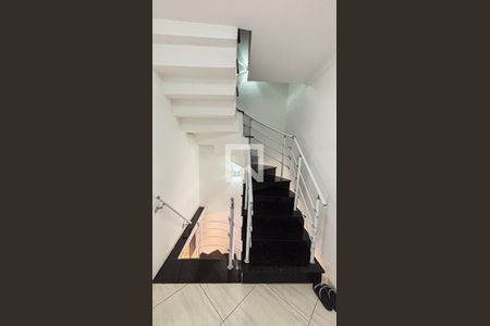 Casa à venda com 147m², 2 quartos e 3 vagasEscada