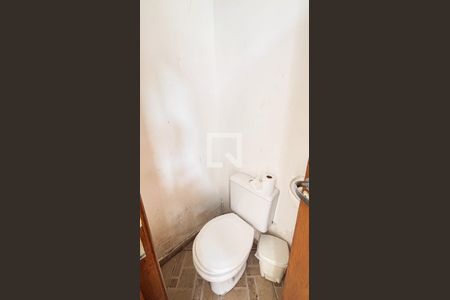 Casa à venda com 147m², 2 quartos e 3 vagasGaragem - Banheiro