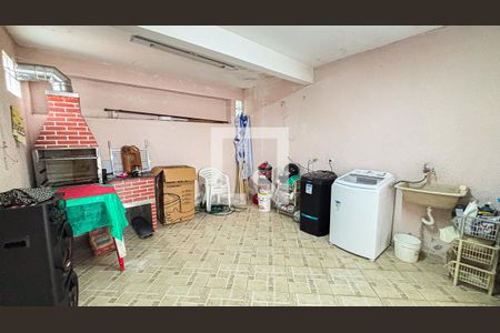 Casa à venda com 147m², 2 quartos e 3 vagasGaragem - Area de Serviço