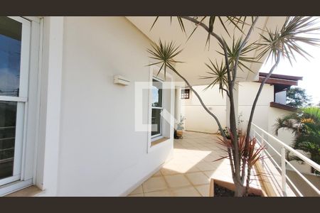 Casa de condomínio à venda com 200m², 5 quartos e 4 vagasVaranda da Sala