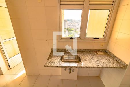 Apartamento à venda com 90m², 2 quartos e 2 vagasCozinha