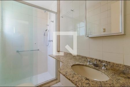 Banheiro da Suíte 1 de apartamento para alugar com 2 quartos, 66m² em Vila Mariana, São Paulo