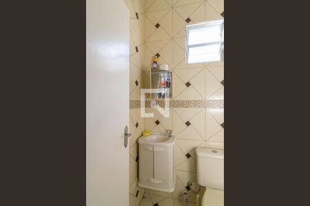 Banheiro de casa para alugar com 2 quartos, 90m² em Irajá, Rio de Janeiro