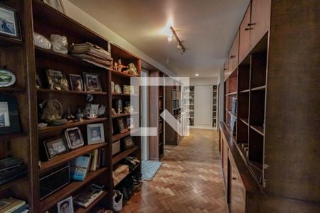 Apartamento à venda com 295m², 3 quartos e 1 vaga Apartamento à venda com 295m², 3 quartos e 1 vagaCorredor