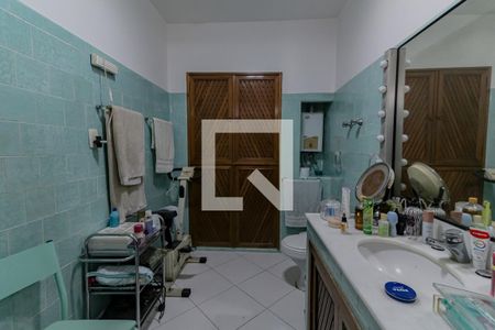 Apartamento à venda com 295m², 3 quartos e 1 vaga Apartamento à venda com 295m², 3 quartos e 1 vagaBanheiro Suíte