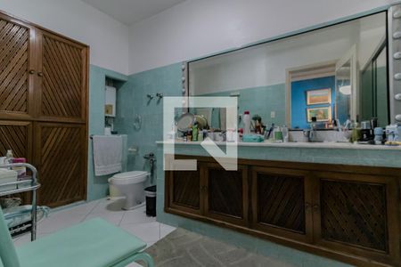 Apartamento à venda com 295m², 3 quartos e 1 vaga Apartamento à venda com 295m², 3 quartos e 1 vagaBanheiro Suíte