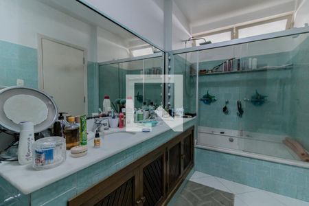 Apartamento à venda com 295m², 3 quartos e 1 vaga Apartamento à venda com 295m², 3 quartos e 1 vagaBanheiro Suíte
