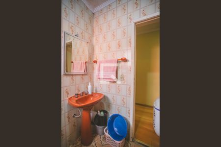 Casa à venda com 200m², 4 quartos e 4 vagasBanheiro 2