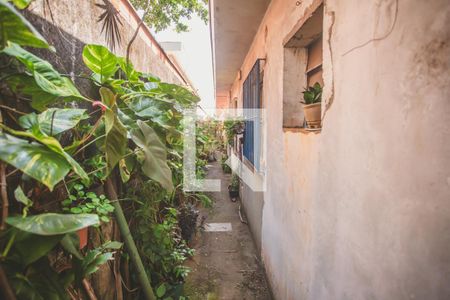 Casa à venda com 200m², 4 quartos e 4 vagasCorredor Lateral