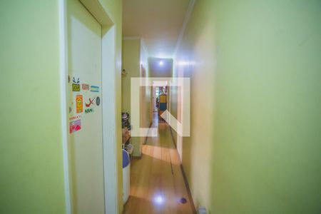 Casa à venda com 200m², 4 quartos e 4 vagasCorredor - Quartos