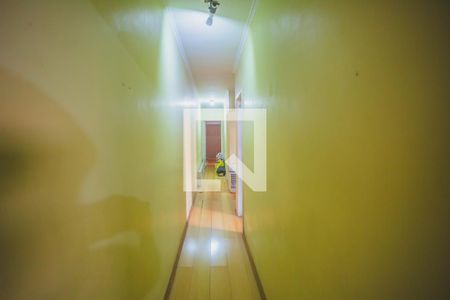 Casa à venda com 200m², 4 quartos e 4 vagasCorredor - Quartos