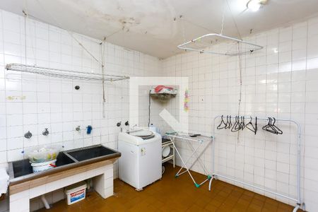 Casa à venda com 500m², 4 quartos e 5 vagasLavanderia