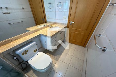 Apartamento para alugar com 138m², 3 quartos e 3 vagasBanheiro da Suíte 01