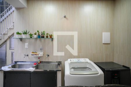 Casa à venda com 157m², 3 quartos e 2 vagasÁrea de Serviço