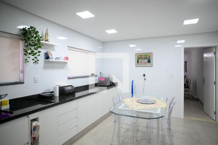 Casa à venda com 157m², 3 quartos e 2 vagasCozinha