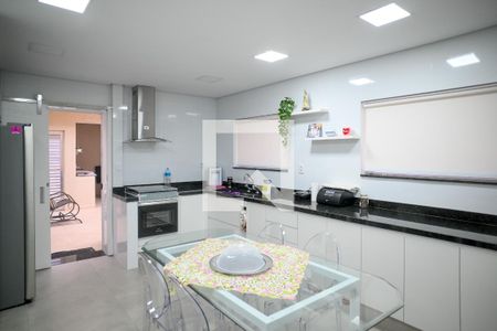 Casa à venda com 157m², 3 quartos e 2 vagasCozinha