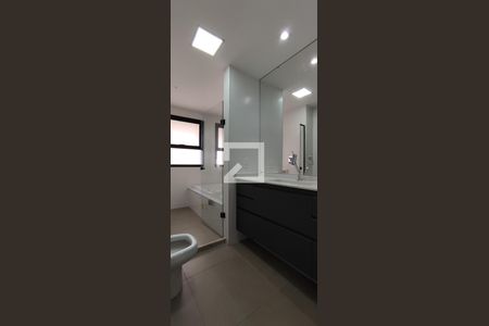 Apartamento para alugar com 299m², 4 quartos e 4 vagasBanheiro 2 da Suíte 1