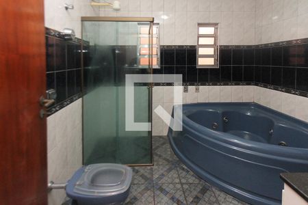 Casa à venda com 160m², 3 quartos e 3 vagasBanheiro da Suíte