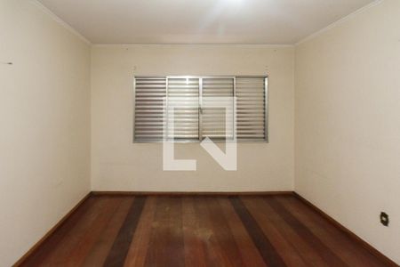 Casa à venda com 160m², 3 quartos e 3 vagasSuite