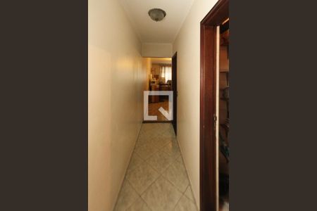 Casa à venda com 160m², 3 quartos e 3 vagasCorredor