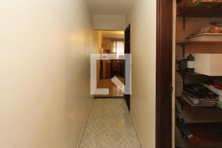 Casa à venda com 160m², 3 quartos e 3 vagasCorredor