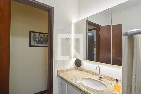 Casa à venda com 143m², 3 quartos e 2 vagas Casa à venda com 143m², 3 quartos e 2 vagasBanheiro