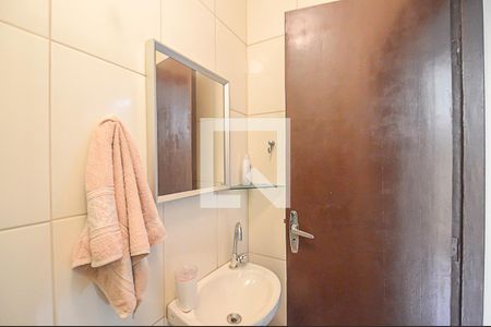 Casa à venda com 143m², 3 quartos e 2 vagas Casa à venda com 143m², 3 quartos e 2 vagasBanheiro de serviço