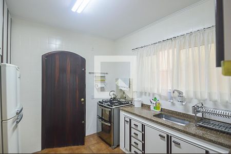 Casa à venda com 143m², 3 quartos e 2 vagas Casa à venda com 143m², 3 quartos e 2 vagasCozinha