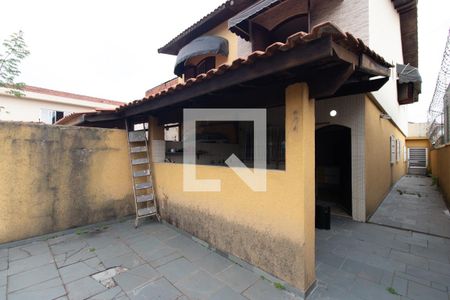 Casa à venda com 200m², 3 quartos e 2 vagas Casa à venda com 200m², 3 quartos e 2 vagasÁrea de Serviço