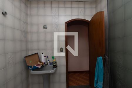 Casa à venda com 200m², 3 quartos e 2 vagas Casa à venda com 200m², 3 quartos e 2 vagasBanheiro Social