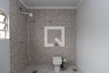 Casa à venda com 200m², 3 quartos e 2 vagas Casa à venda com 200m², 3 quartos e 2 vagasBanheiro da Suíte