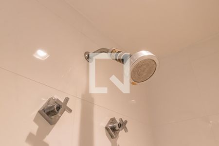 Apartamento à venda com 96m², 2 quartos e 3 vagasBanheiro da Suíte 2