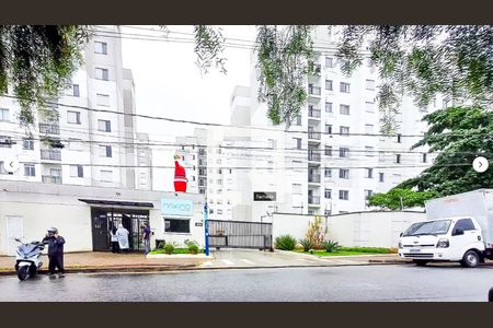 Fachada de apartamento para alugar com 2 quartos, 42m² em Parque Reboucas, São Paulo