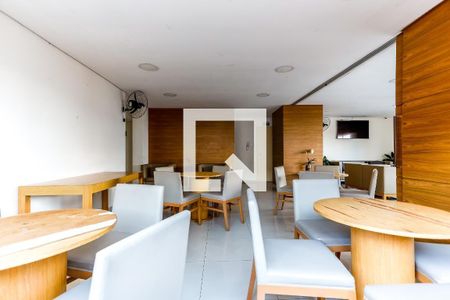 Apartamento à venda com 70m², 3 quartos e 1 vaga Apartamento à venda com 70m², 3 quartos e 1 vagaÁrea comum - Salão de festas