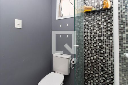 Apartamento à venda com 70m², 3 quartos e 1 vaga Apartamento à venda com 70m², 3 quartos e 1 vagaBanheiro da Suíte