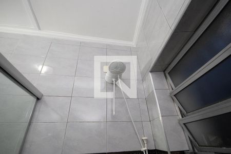 Casa à venda com 180m², 3 quartos e 4 vagas Casa à venda com 180m², 3 quartos e 4 vagasBanheiro 2