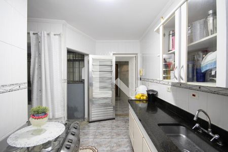Casa à venda com 180m², 3 quartos e 4 vagas Casa à venda com 180m², 3 quartos e 4 vagasCozinha