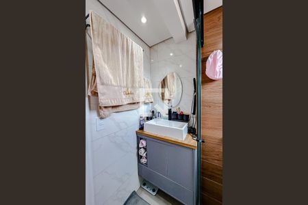 Apartamento à venda com 55m², 2 quartos e 2 vagasBanheiro da Suíte