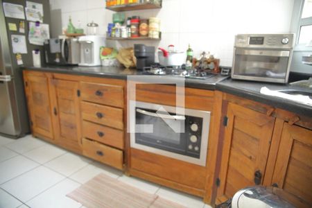 Apartamento à venda com 90m², 3 quartos e 2 vagasCozinha - Armários