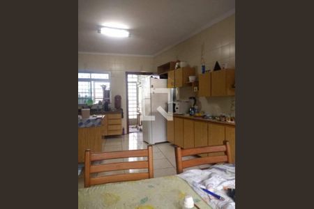 Casa à venda com 4 quartos, 270m² em Vila Graciosa, São Paulo