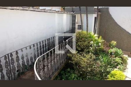 Casa à venda com 4 quartos, 270m² em Vila Graciosa, São Paulo