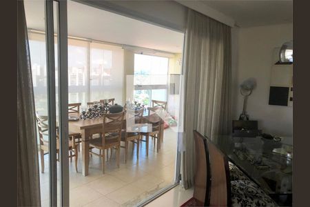 Apartamento à venda com 220m², 3 quartos e 3 vagas