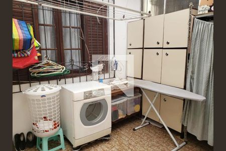 Casa à venda com 3 quartos, 210m² em Vila Tiradentes, São Paulo