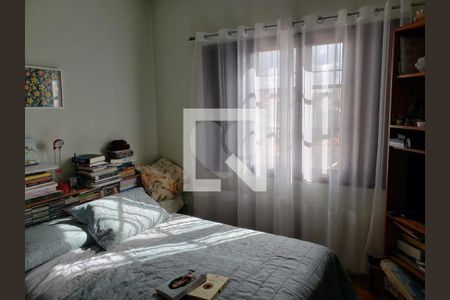 Casa à venda com 3 quartos, 210m² em Vila Tiradentes, São Paulo