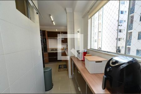 Apartamento à venda com 110m², 3 quartos e 3 vagasCozinha