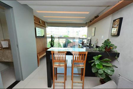 Varanda gourmet de apartamento à venda com 3 quartos, 110m² em Sagrada Família, Belo Horizonte