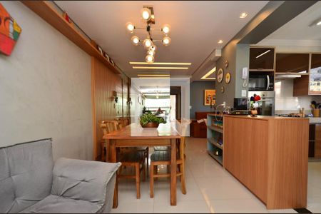 Sala de jantar de apartamento à venda com 3 quartos, 110m² em Sagrada Família, Belo Horizonte