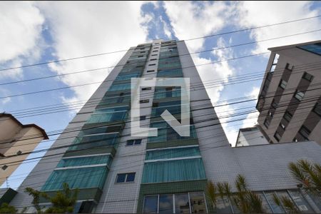 Apartamento à venda com 110m², 3 quartos e 3 vagasFachada