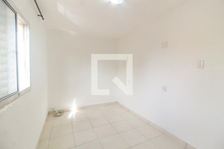 Quarto de casa para alugar com 1 quarto, 23m² em Conjunto Residencial José Bonifácio, São Paulo